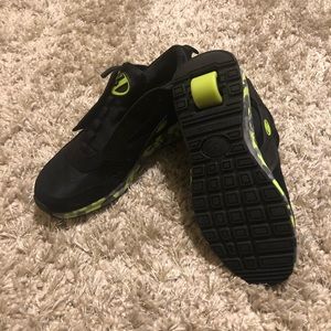 Boys Heely Tennis shoes (tennis shoes with wheels)